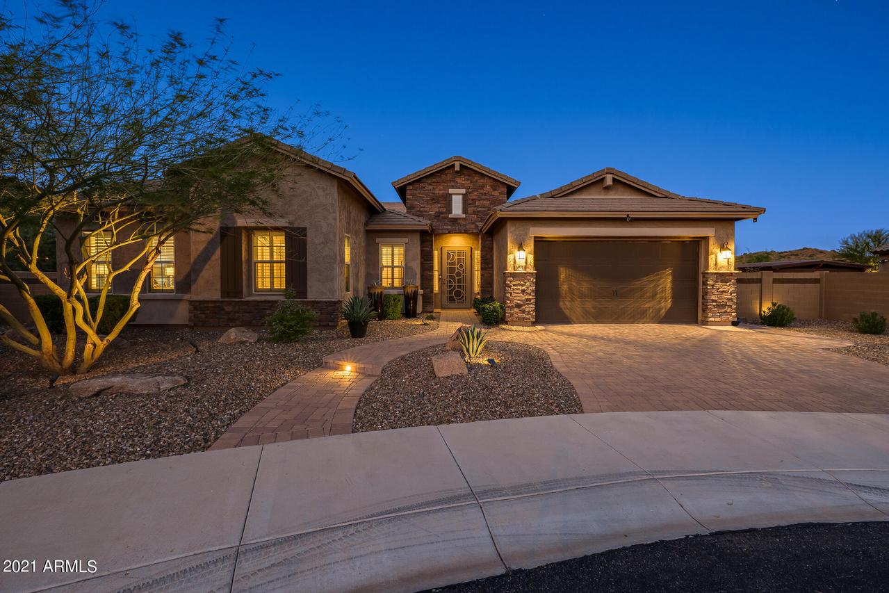 26913 N 9th Ave., Phoenix, AZ 85085