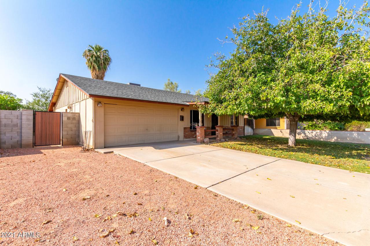 433 W Santa Cruz Dr., Tempe, AZ 85282