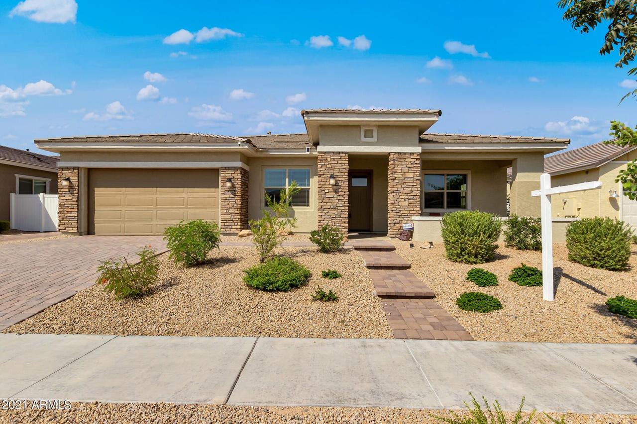 2522 E Pleasant Ln., Phoenix, AZ 85042