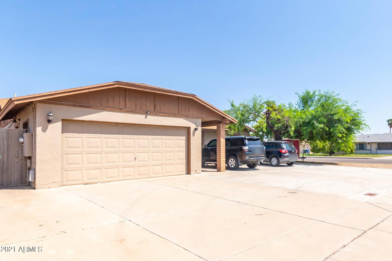 11102 W Glenrosa Ave., Phoenix, AZ 85037