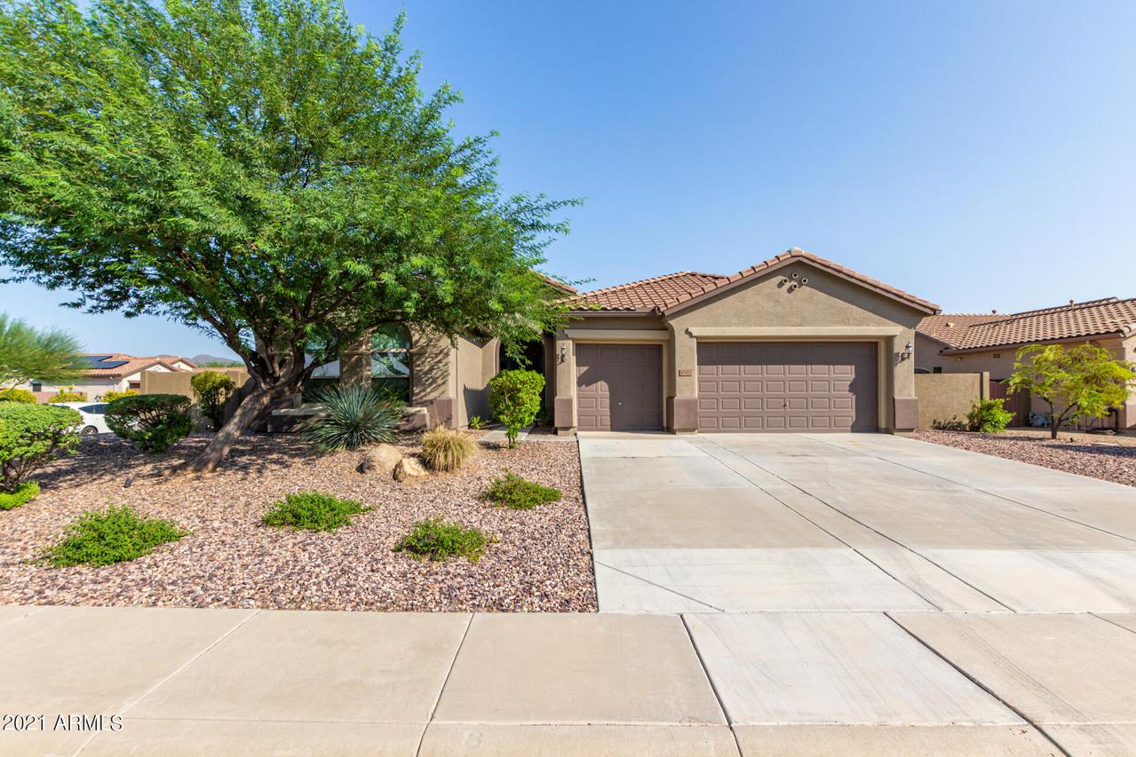 43411 N 50th Ave., New River, AZ 85087