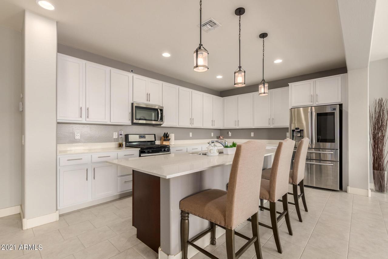 23059 E Camina Buena Vista, Queen Creek, AZ 85142