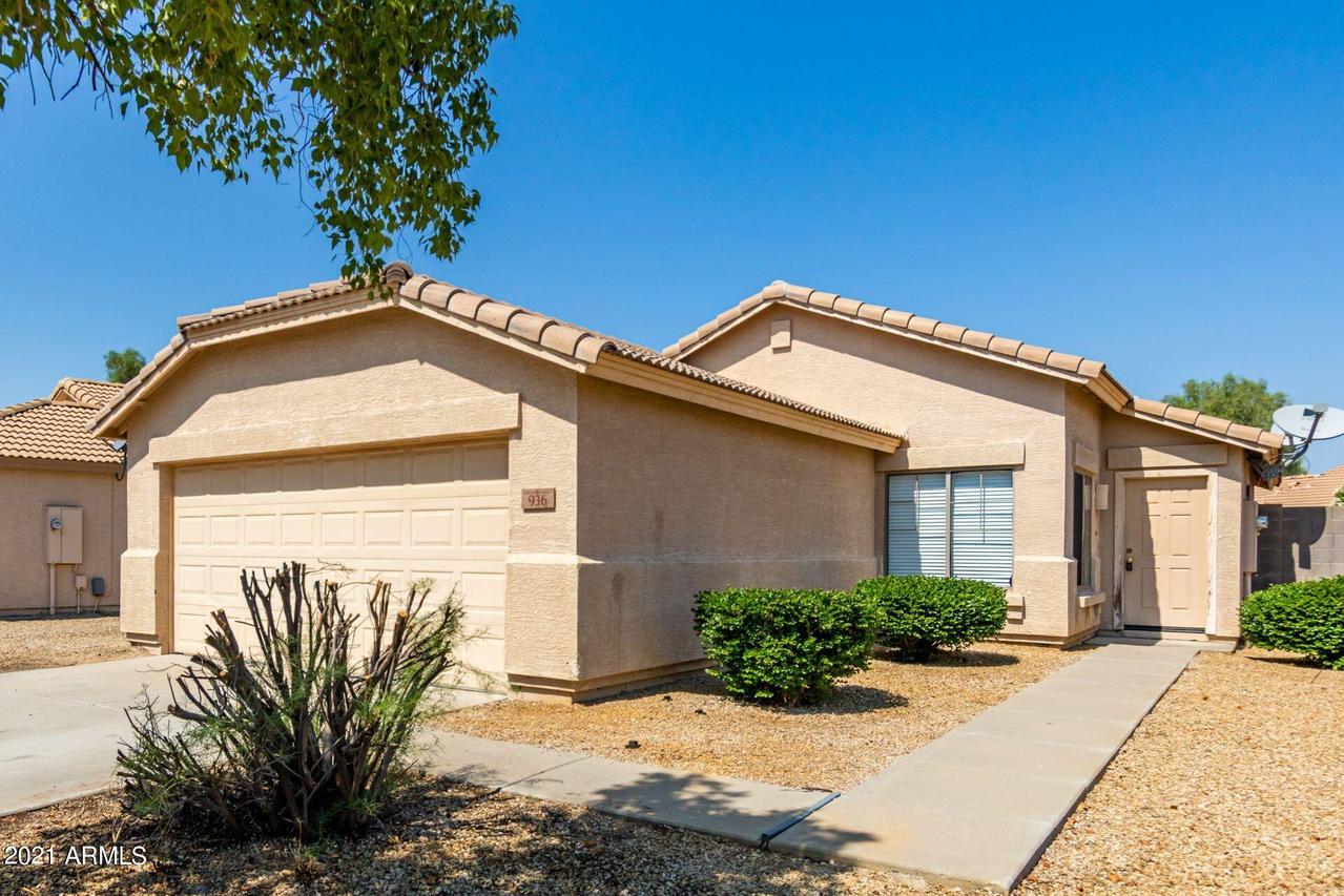936 E Monteleone St., San Tan Valley, AZ 85140