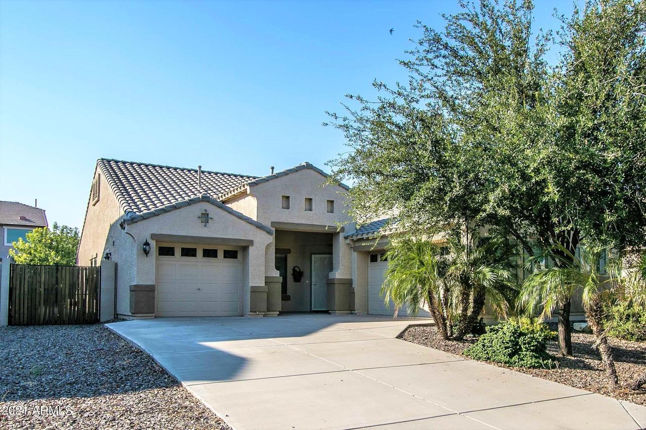 1263 W Busa Dr., San Tan Valley, AZ 85143