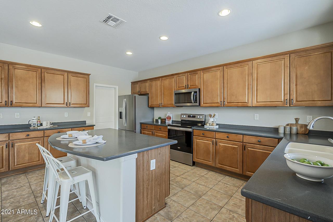 8364 W Carol Ct., Peoria, AZ 85345