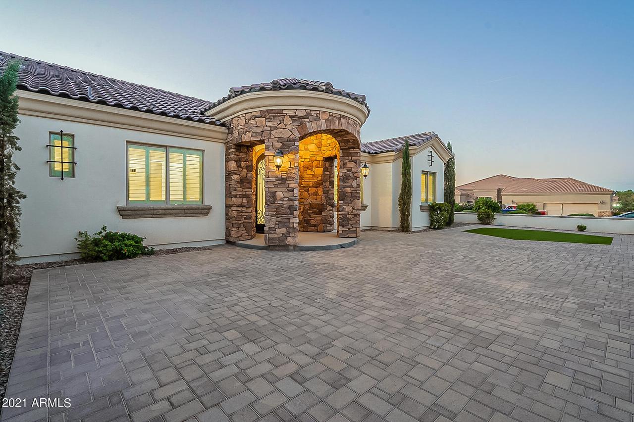 35594 N Creekside Ln., Queen Creek, AZ 85144