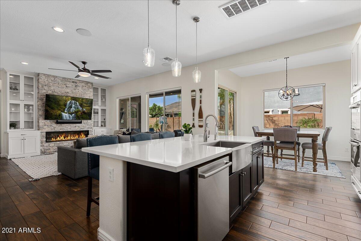 3142 N Los Alamos, Mesa, AZ 85213