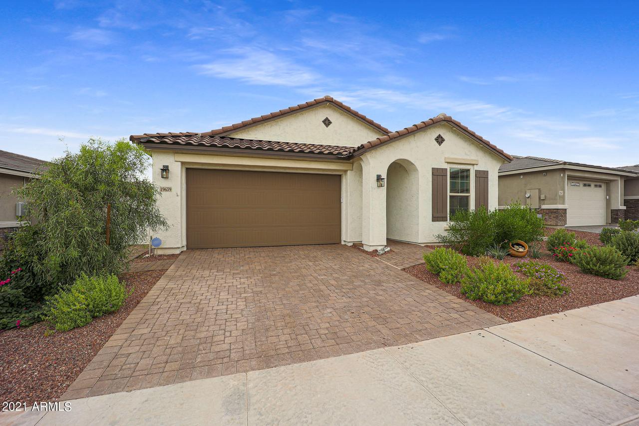 19639 W Montecito Ave., Litchfield Park, AZ 85340