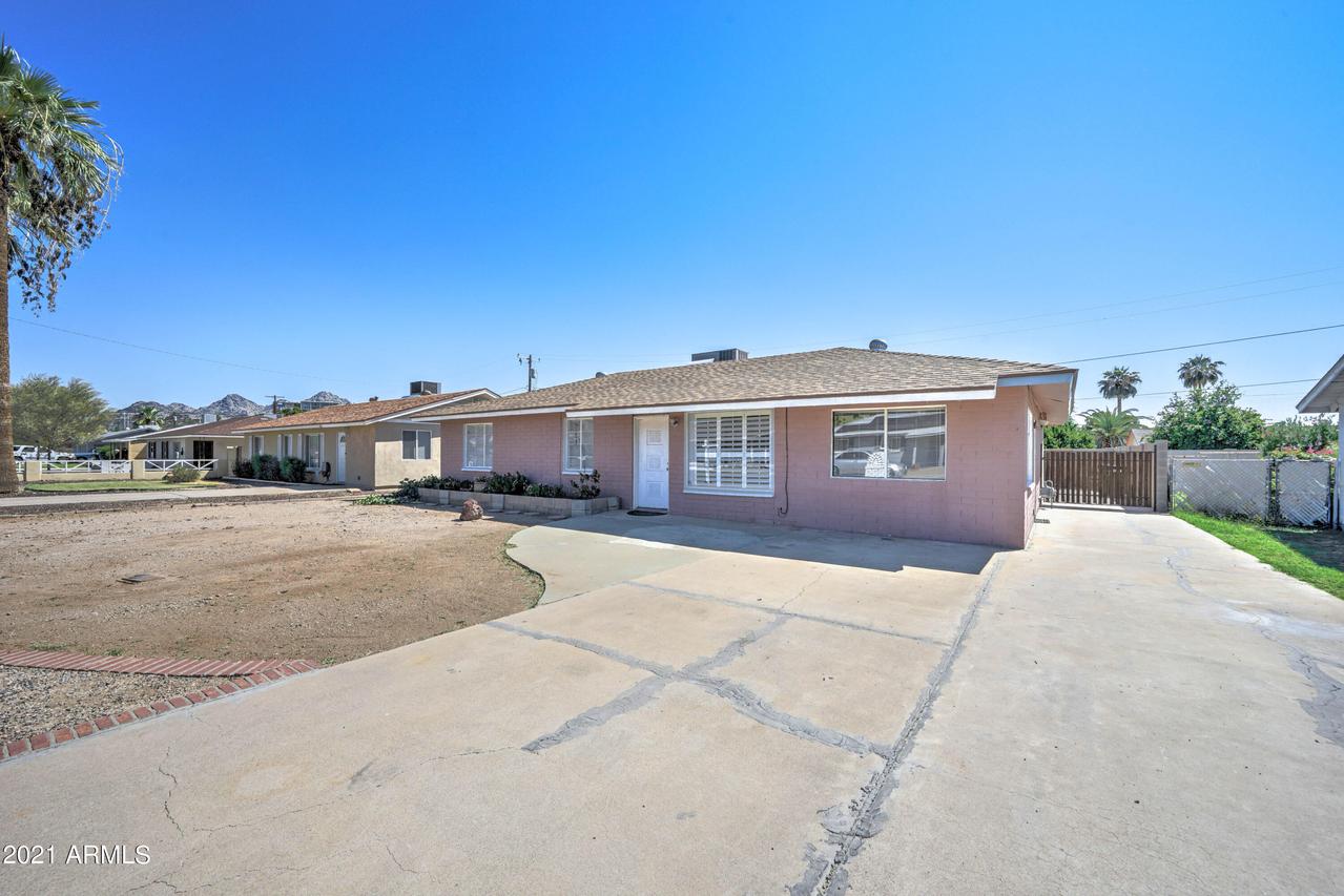 811 E Seldon Ln., Phoenix, AZ 85020