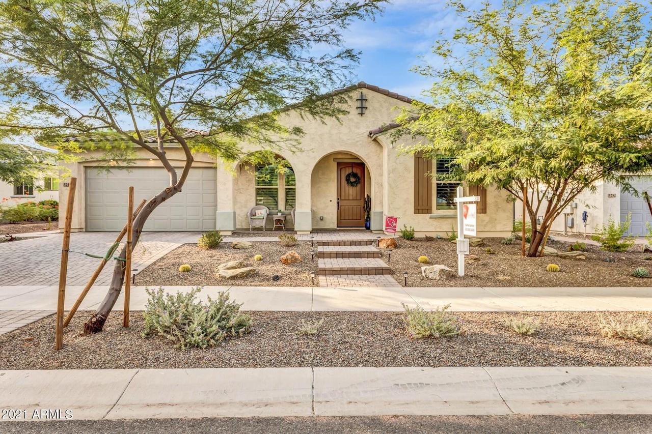 5246 N 206th Dr., Buckeye, AZ 85396