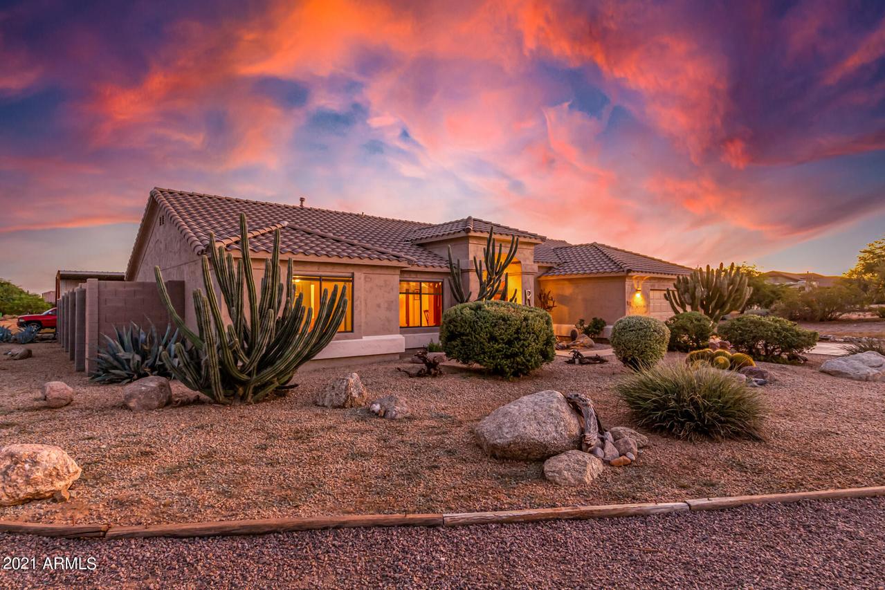 129 E Jordon Ln., Phoenix, AZ 85086