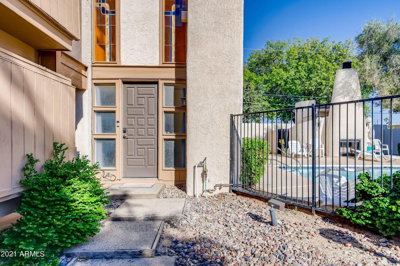 6525 N 10th Pl., Phoenix, AZ 85014