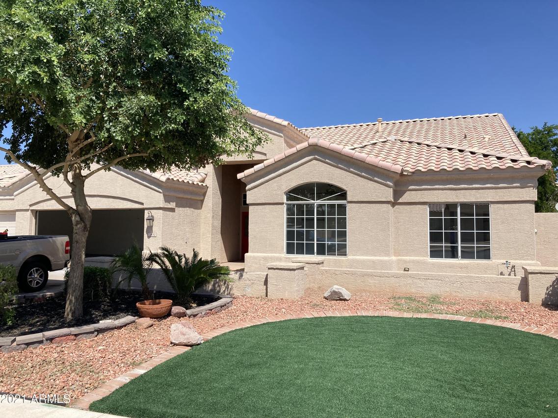 2932 E Fairfield St., Mesa, AZ 85213