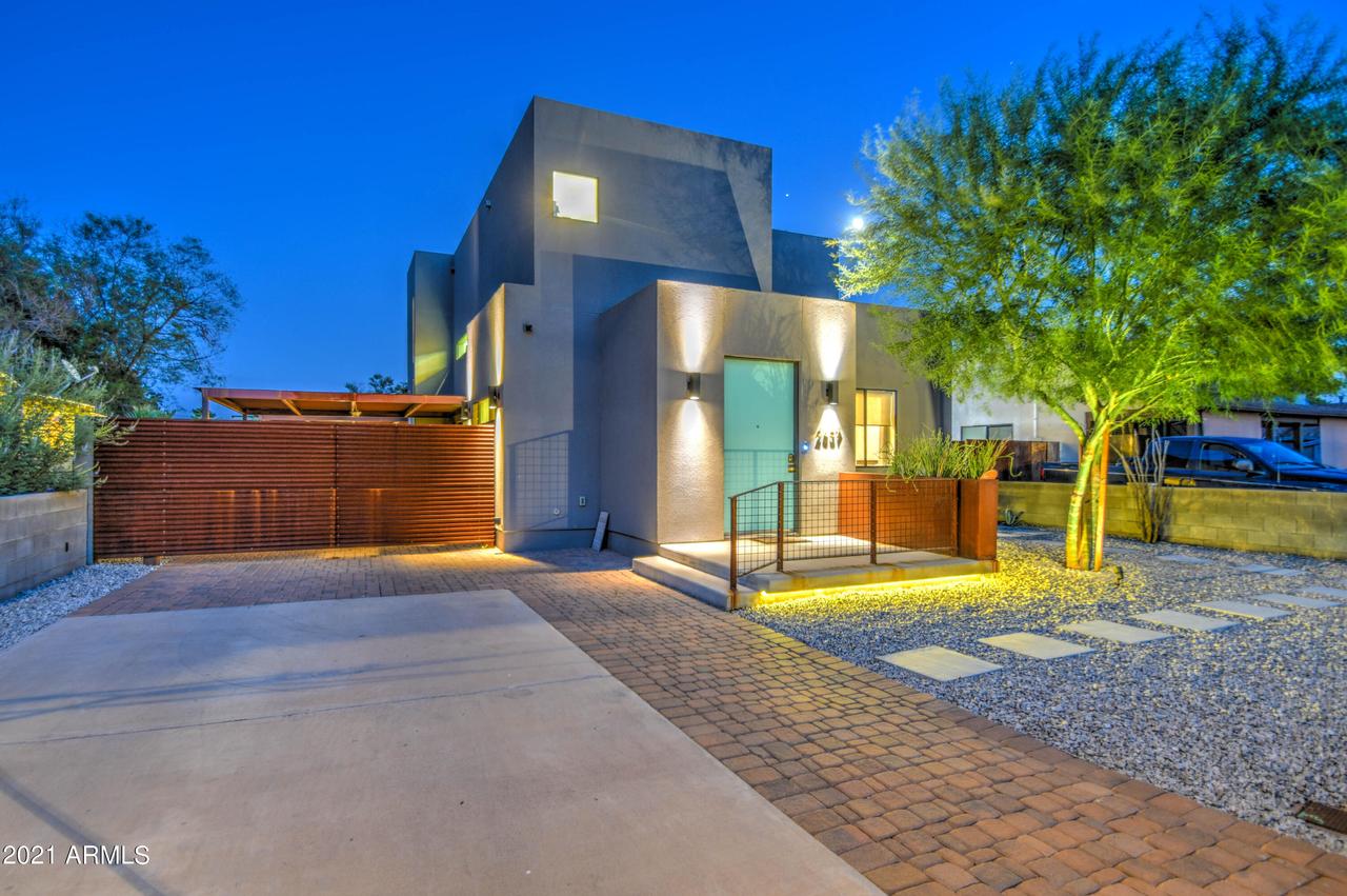 2637 N 29th St., Phoenix, AZ 85008