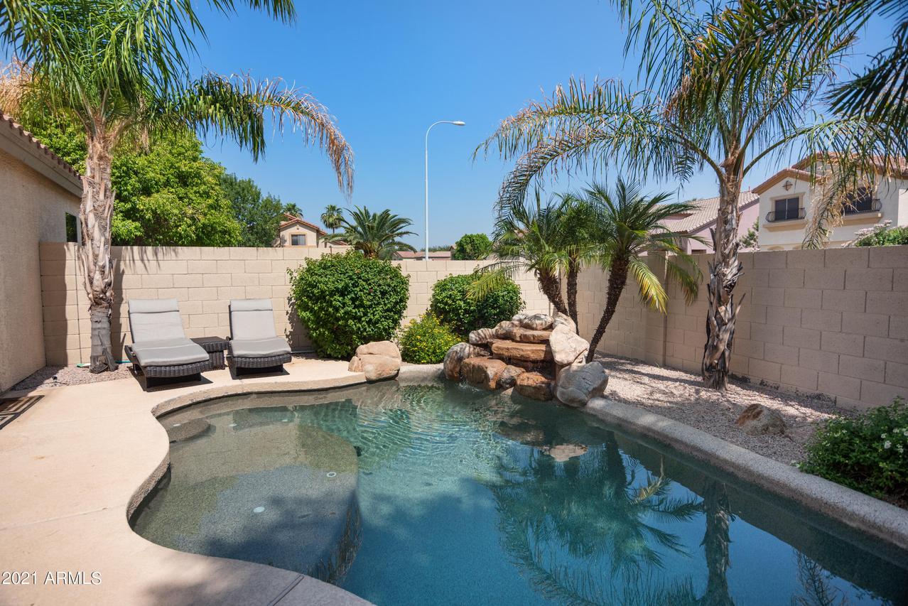 965 W Hackberry Ct., Chandler, AZ 85248