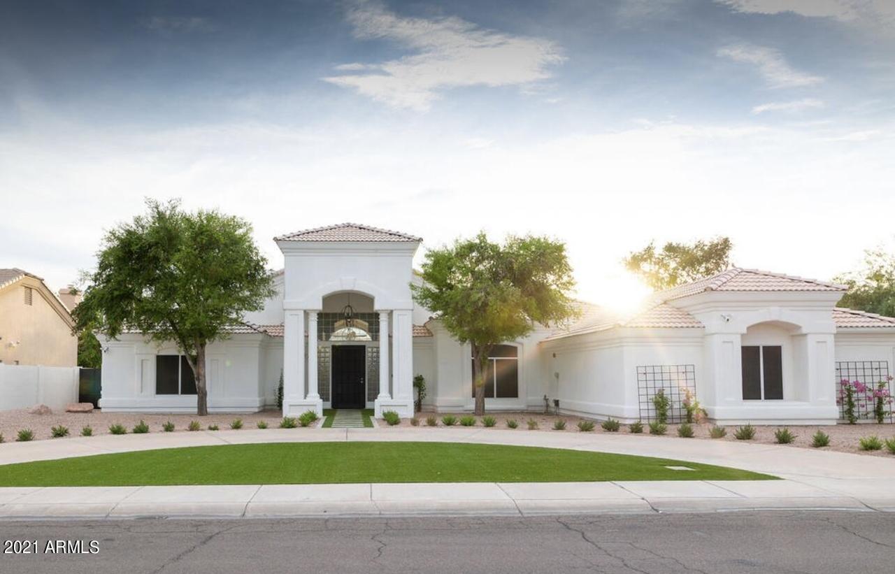 9017 E Charter Oak Dr., Scottsdale, AZ 85260