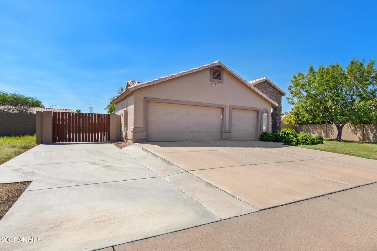 646 N Almar, Mesa, AZ 85213