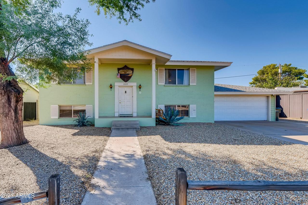 2243 E Nisbet Rd., Phoenix, AZ 85022