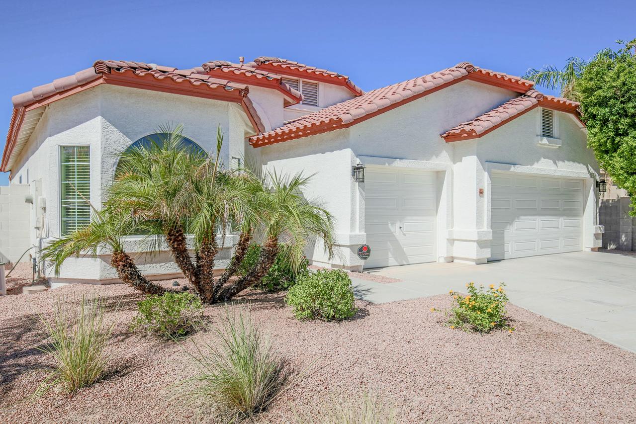 9002 S 10th Dr., Phoenix, AZ 85041