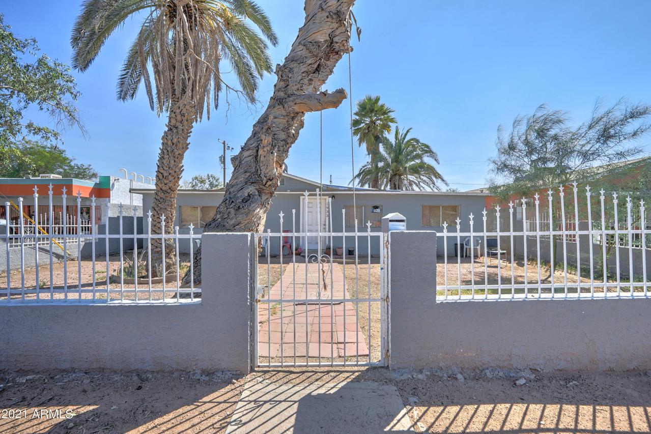 1933 E Oak St., Phoenix, AZ 85006