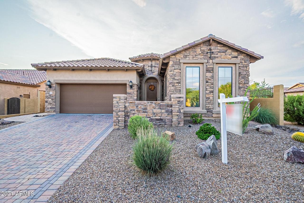 1650 N Red Cliff, Mesa, AZ 85207