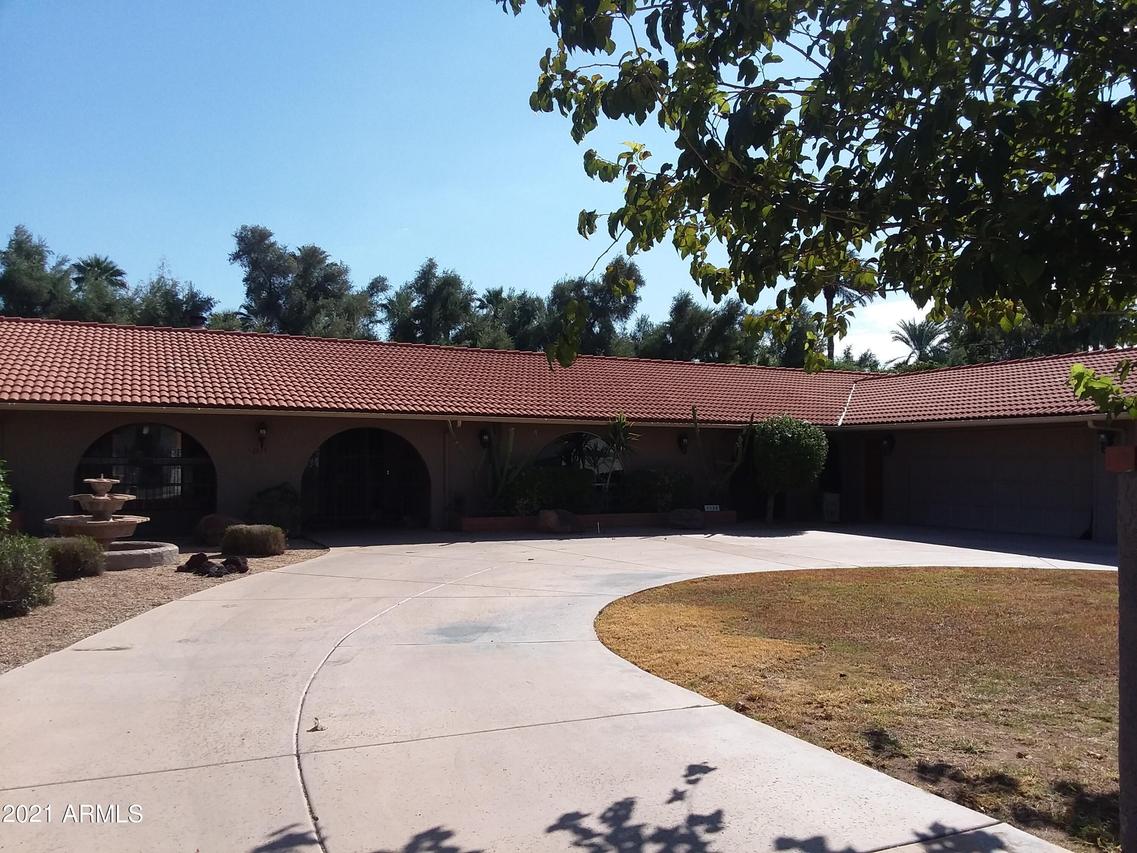 1135 W Lawrence Ln., Phoenix, AZ 85021