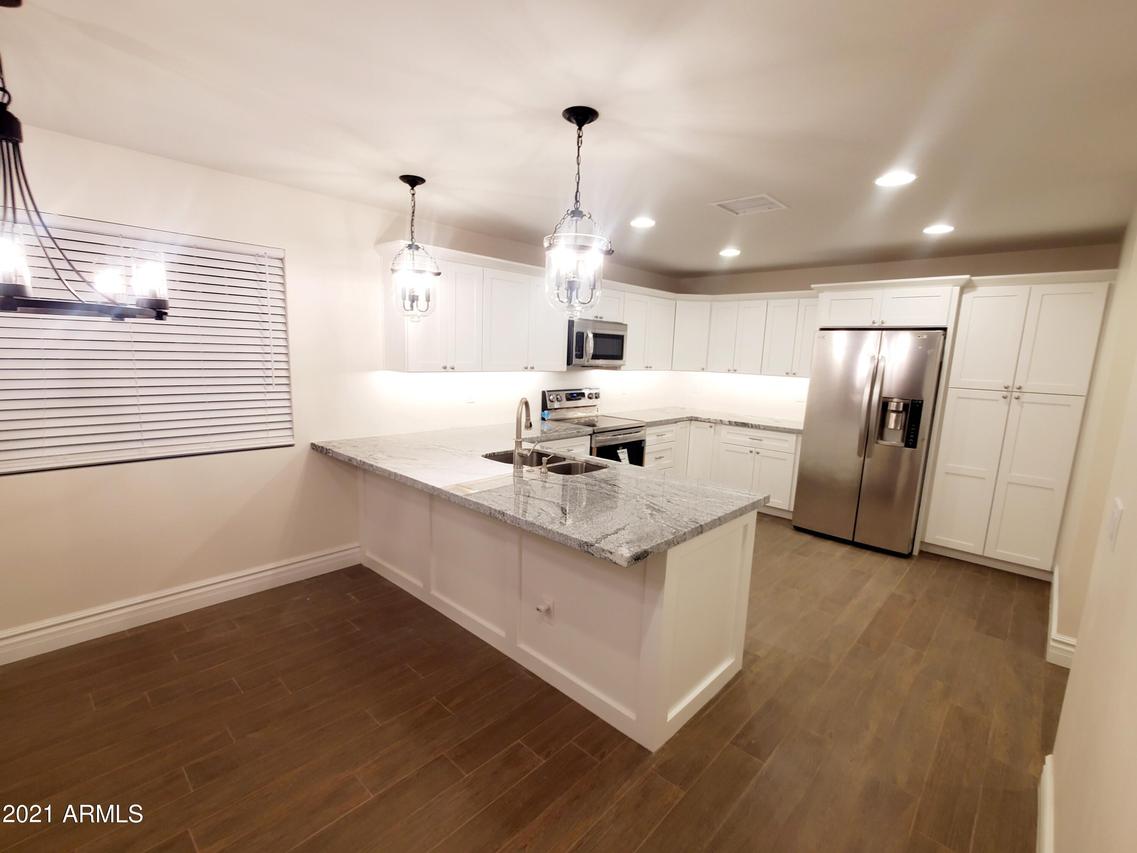8747 W Highland Ave., Phoenix, AZ 85037