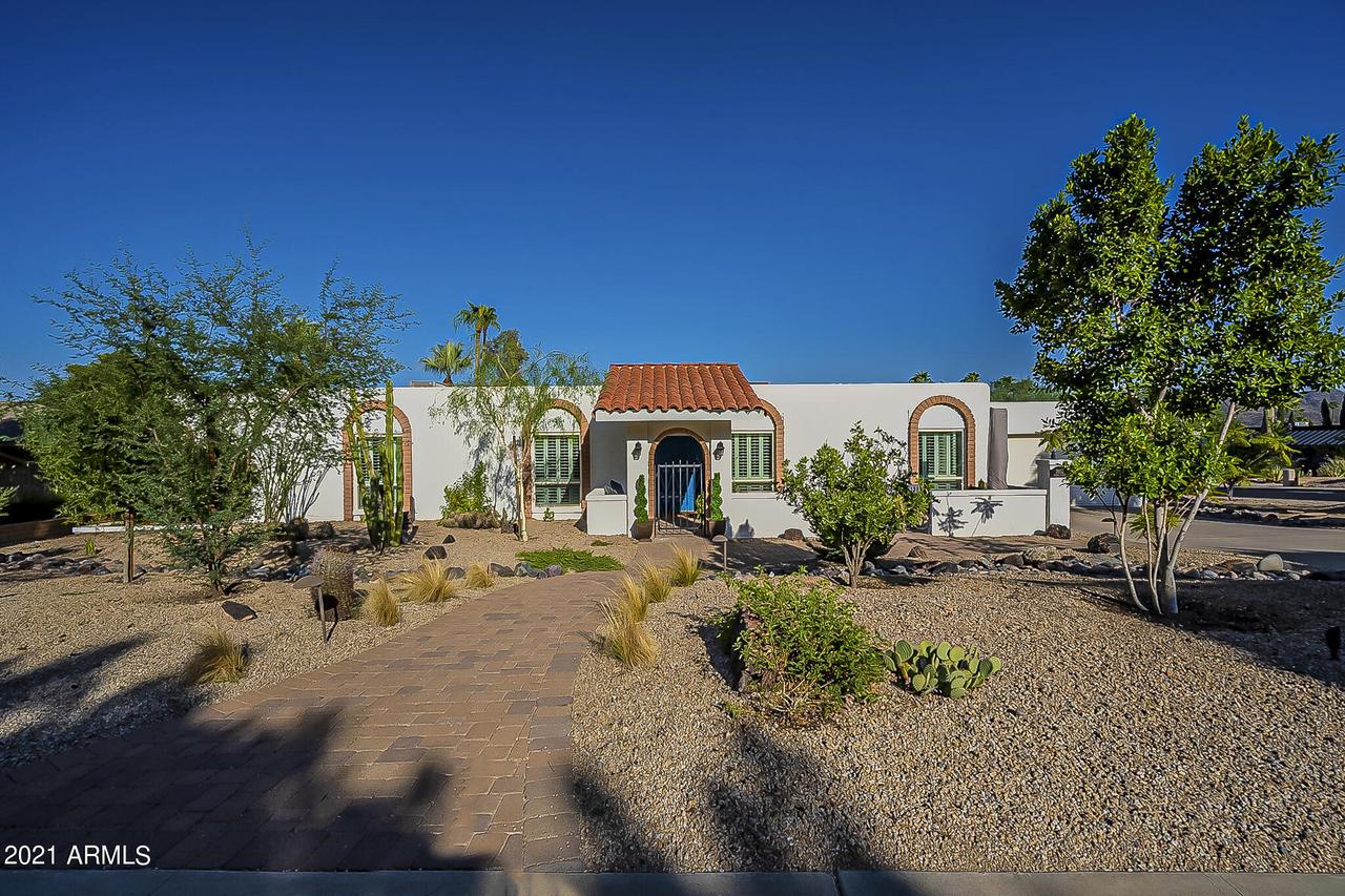 2402 E Brown St., Phoenix, AZ 85028