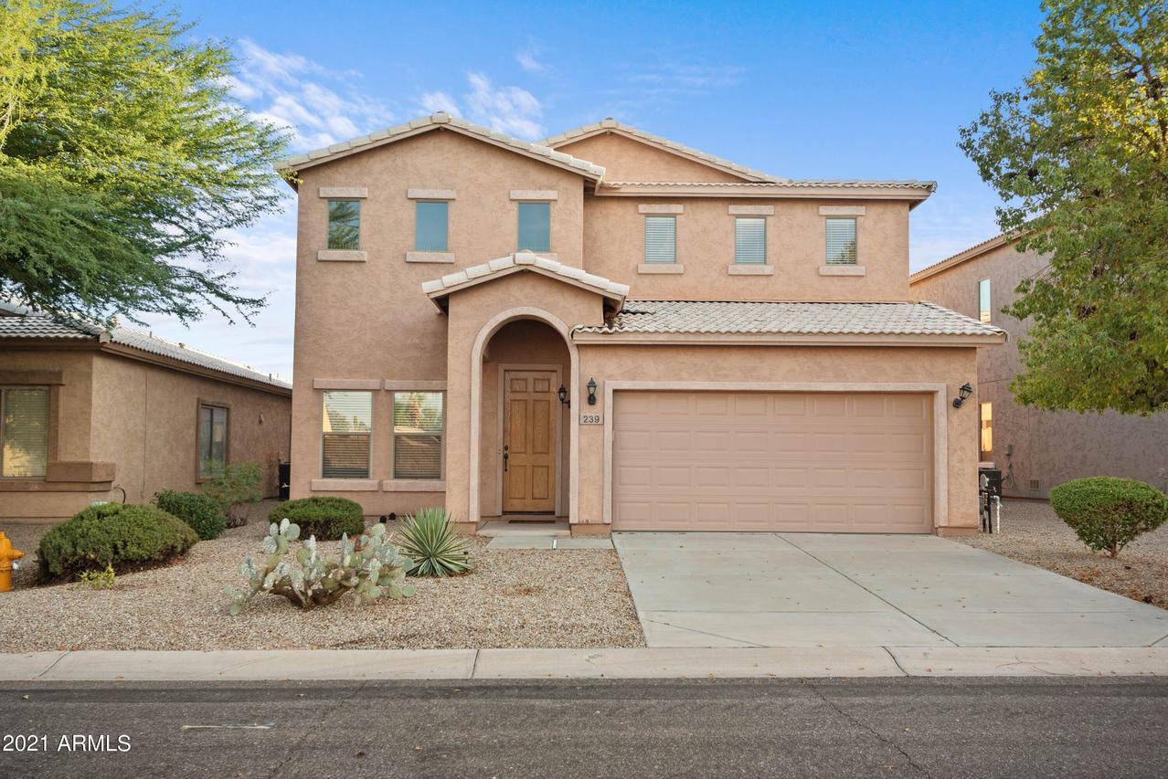 239 E Saddle Way, San Tan Valley, AZ 85143