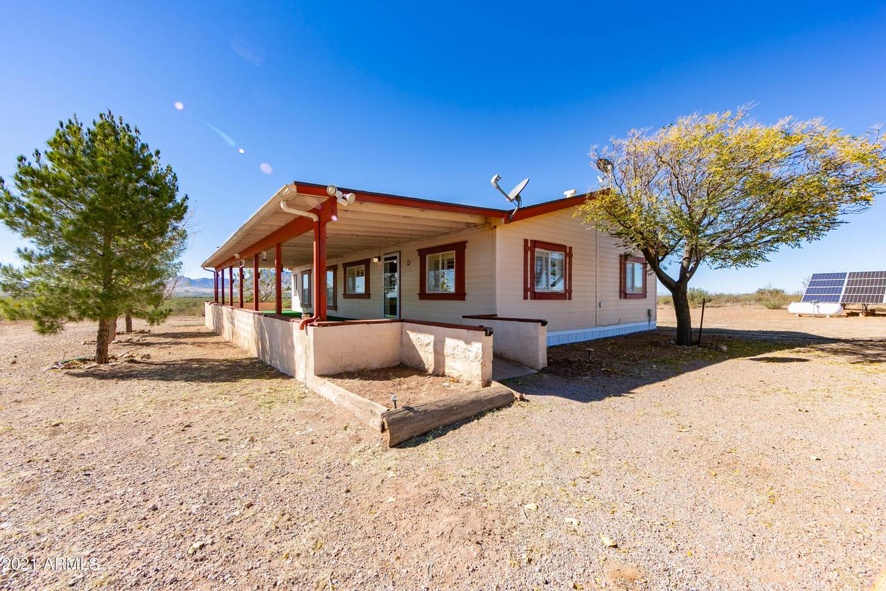 11390 S Triple R Ranch Rd., Hereford, AZ 85615