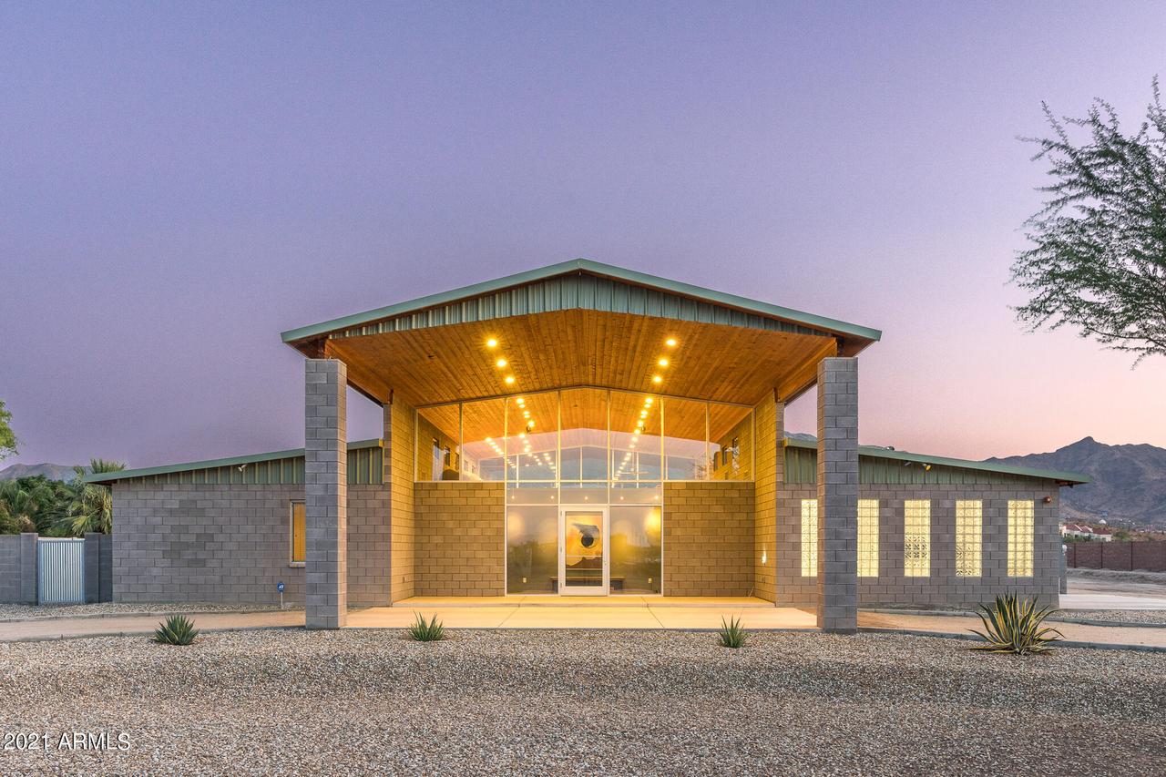 8616 S 19th Ave., Phoenix, AZ 85041