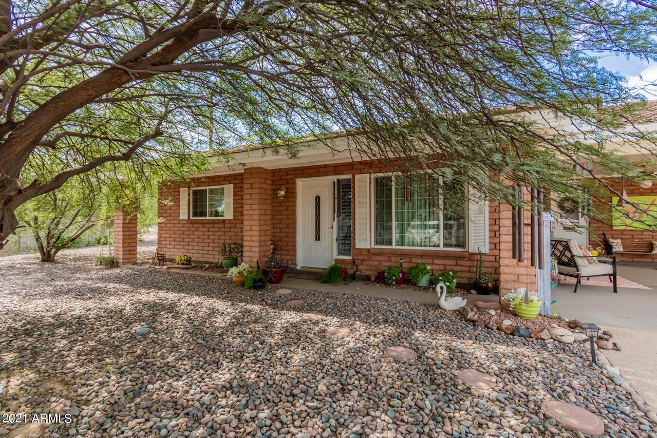 1740 N Lindsay Rd., Mesa, AZ 85213