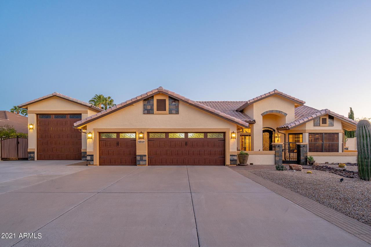 4649 W Desert Hollow Dr., Phoenix, AZ 85083
