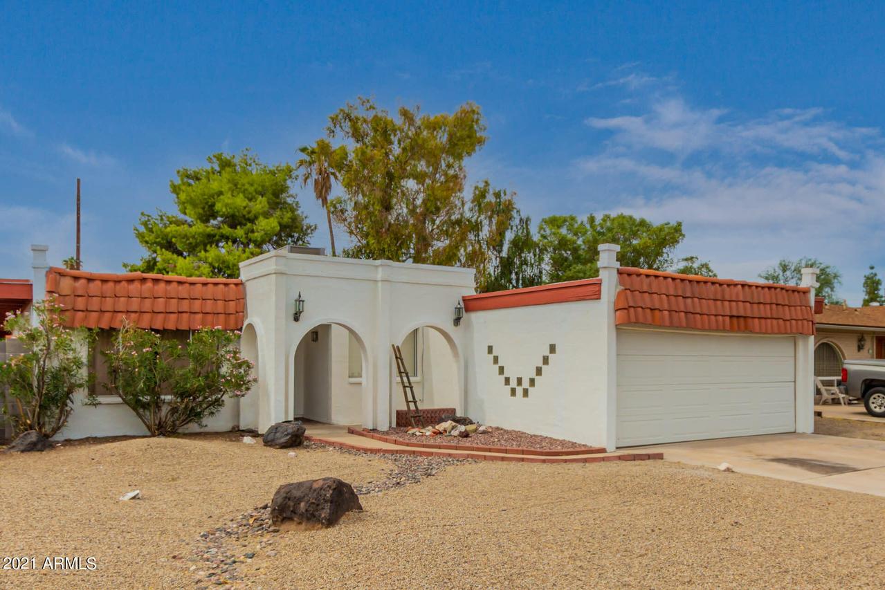 7616 N 44th Dr., Glendale, AZ 85301