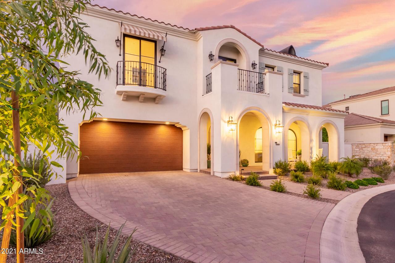 3906 E Crittenden Ln., Phoenix, AZ 85018