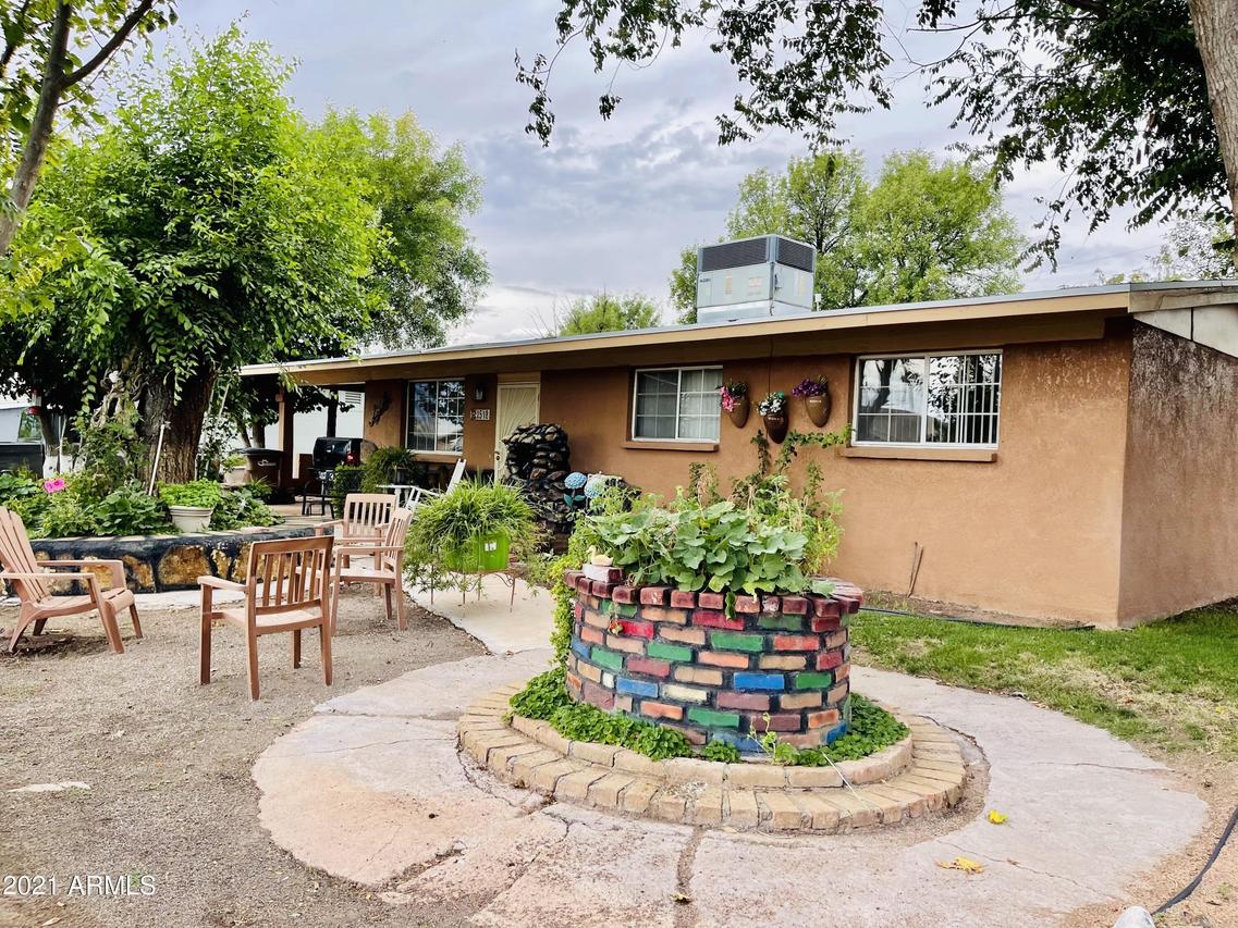 2518 6th St., Douglas, AZ 85607