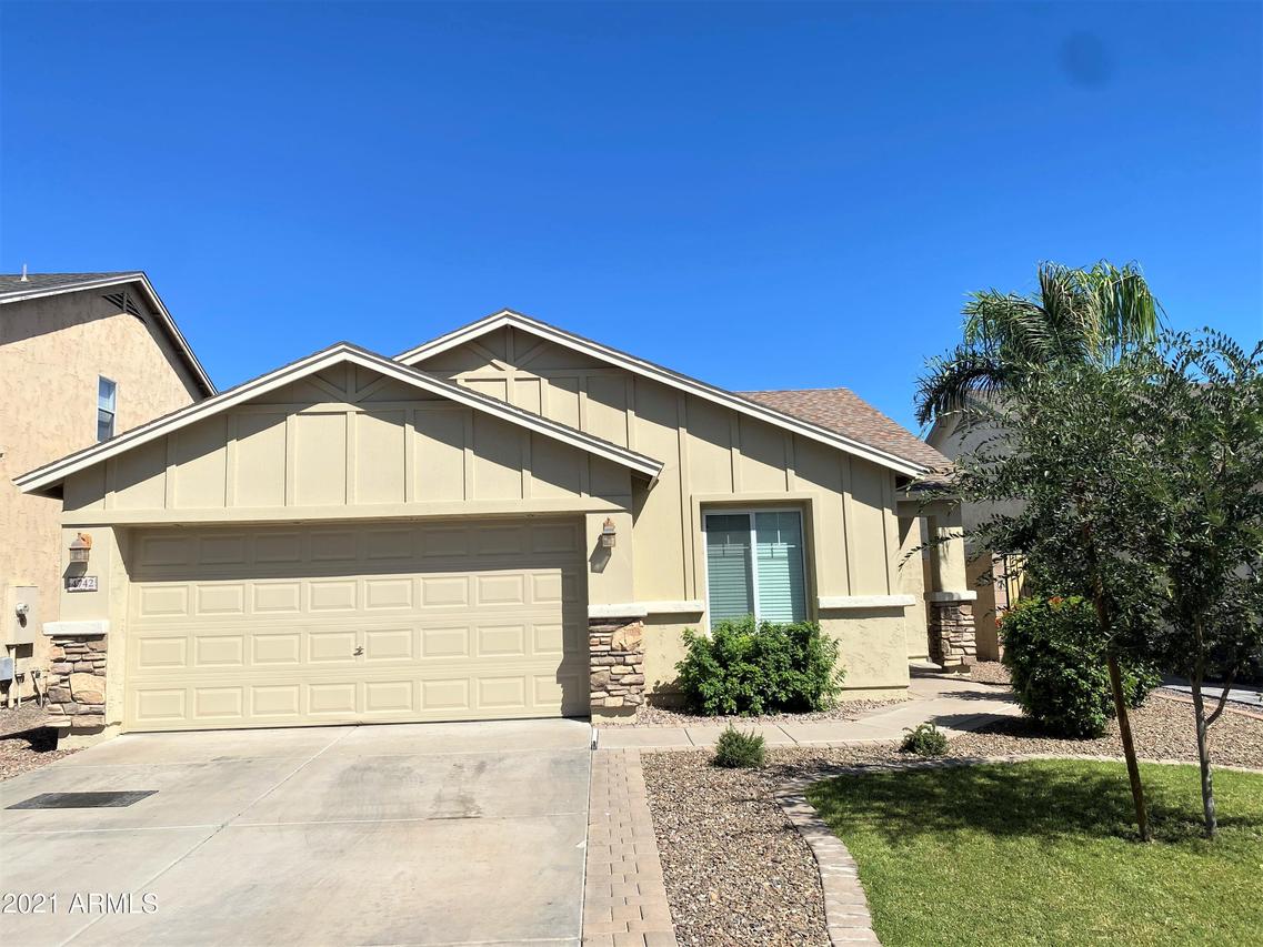 4742 E Meadow Land Dr., San Tan Valley, AZ 85140