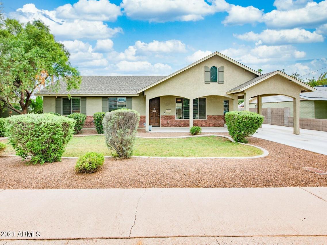 3627 E Piccadilly Rd., Phoenix, AZ 85018