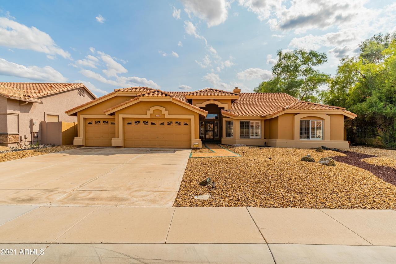 7229 W Voltaire Ave., Peoria, AZ 85381