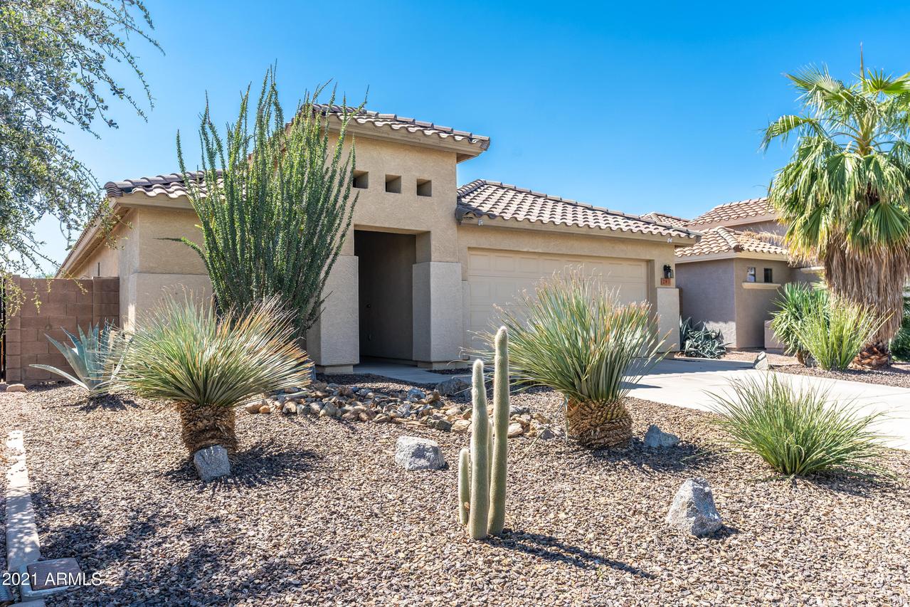 283 W Holstein Tr., San Tan Valley, AZ 85143