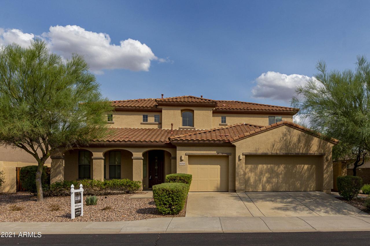 42913 N 46th Ave., New River, AZ 85087