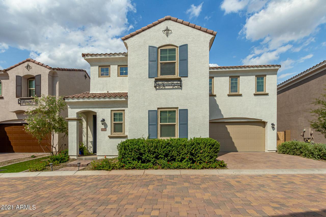 17371 N 10th St., Phoenix, AZ 85022