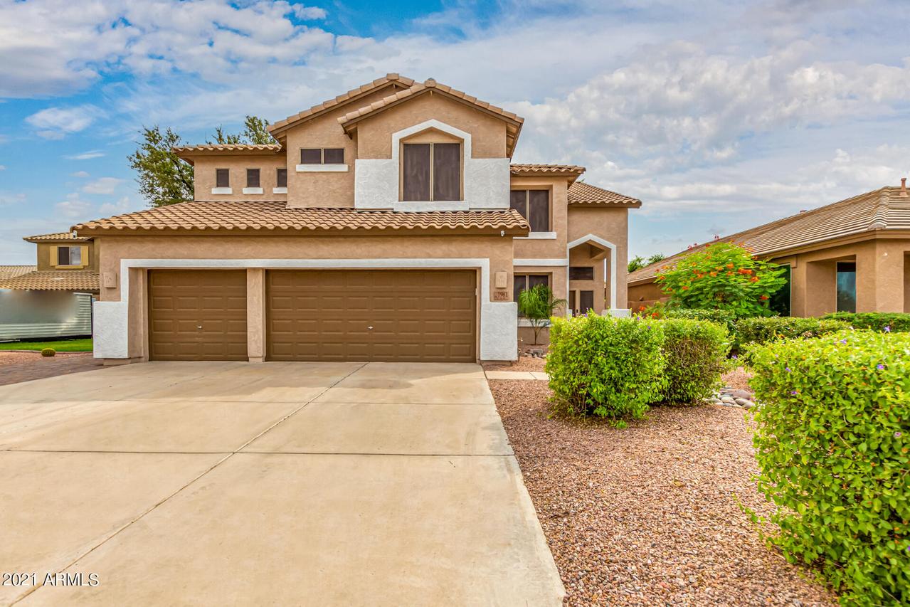 1961 E Derringer Way, Chandler, AZ 85286