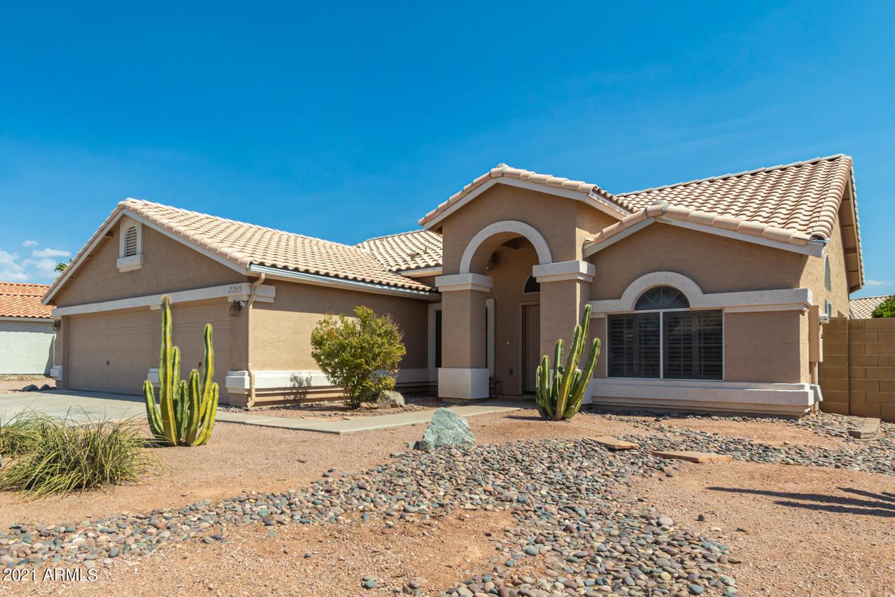 2215 E Brooks St., Gilbert, AZ 85296