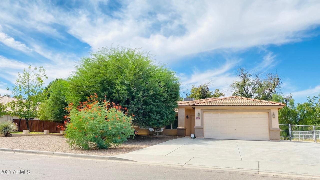 312 N James Sherwood St., Tolleson, AZ 85353