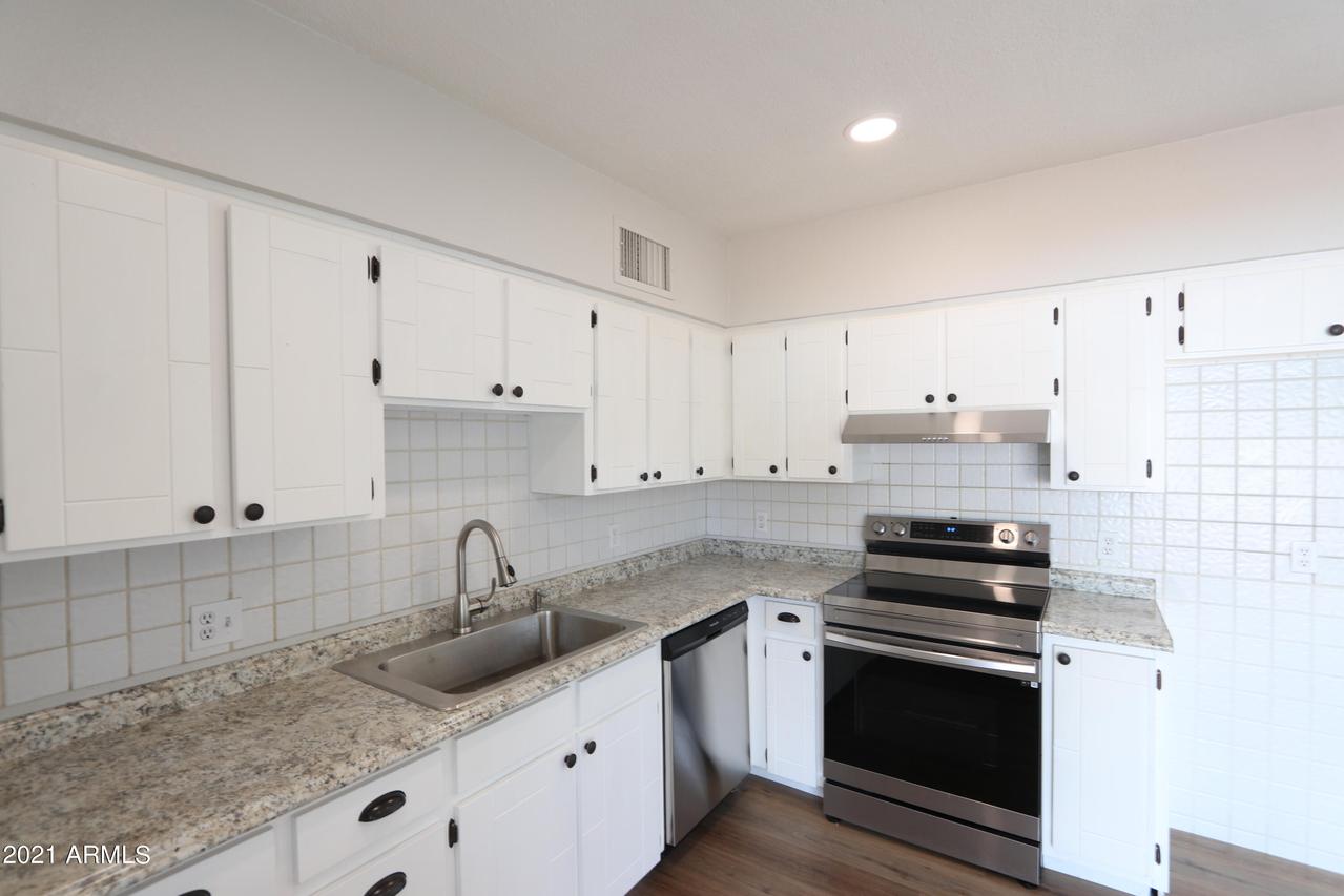 579 Savanna Dr., Sierra Vista, AZ 85635