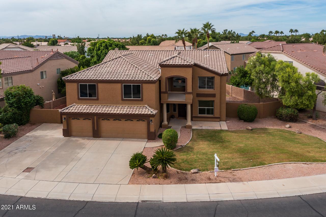 1034 S Roles Dr., Gilbert, AZ 85296