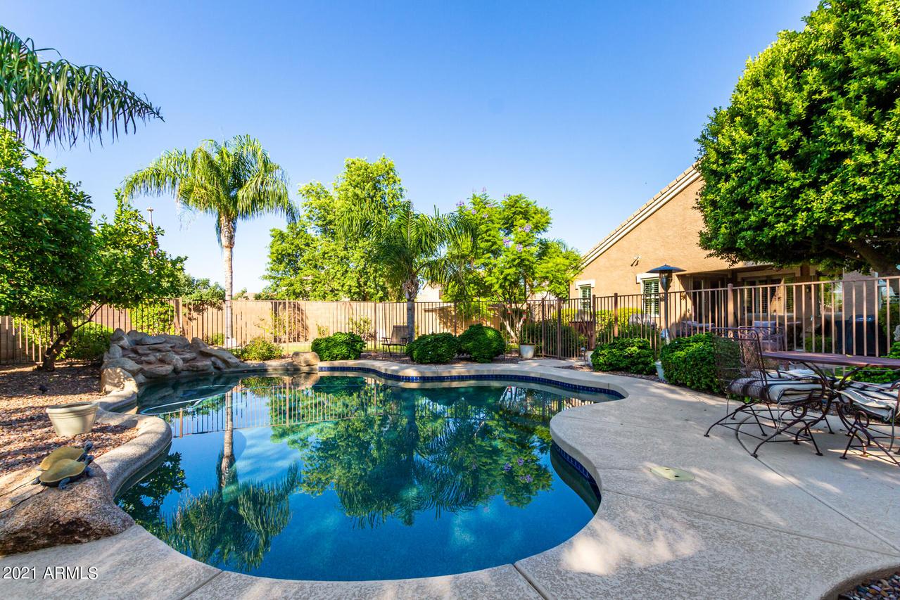 10413 E Irwin Cir., Mesa, AZ 85209