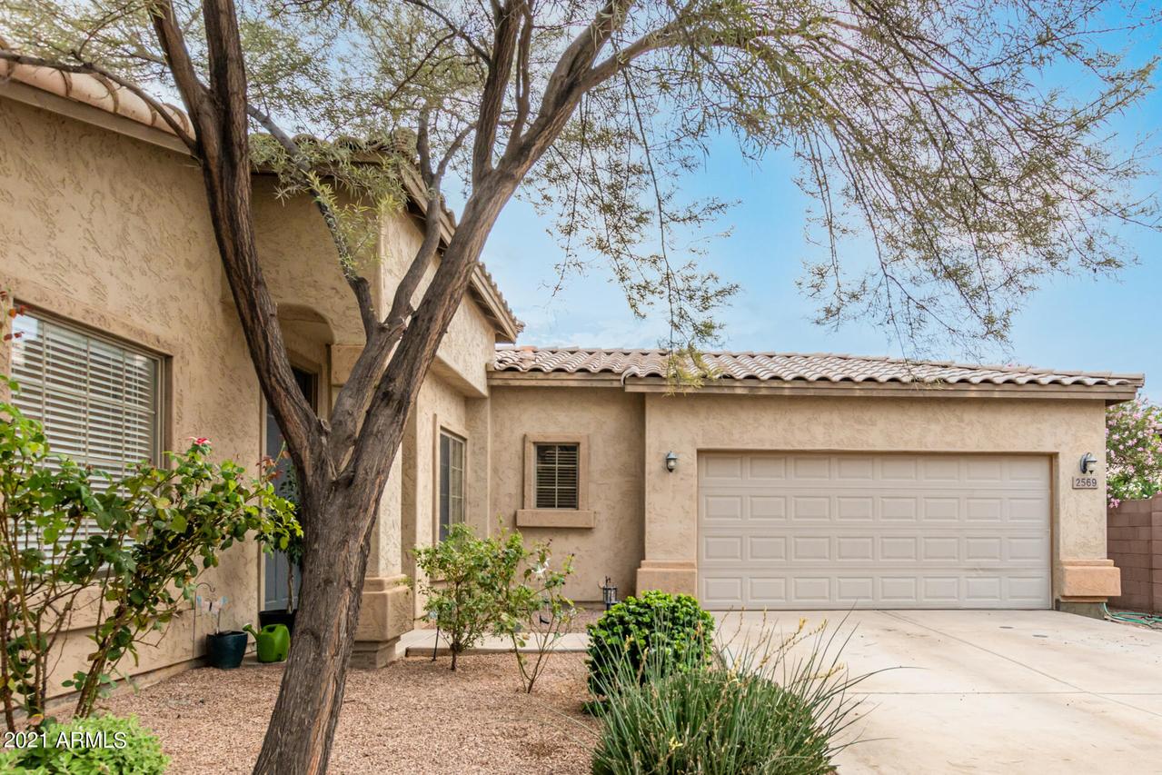 2569 E Riviera Dr., Chandler, AZ 85249