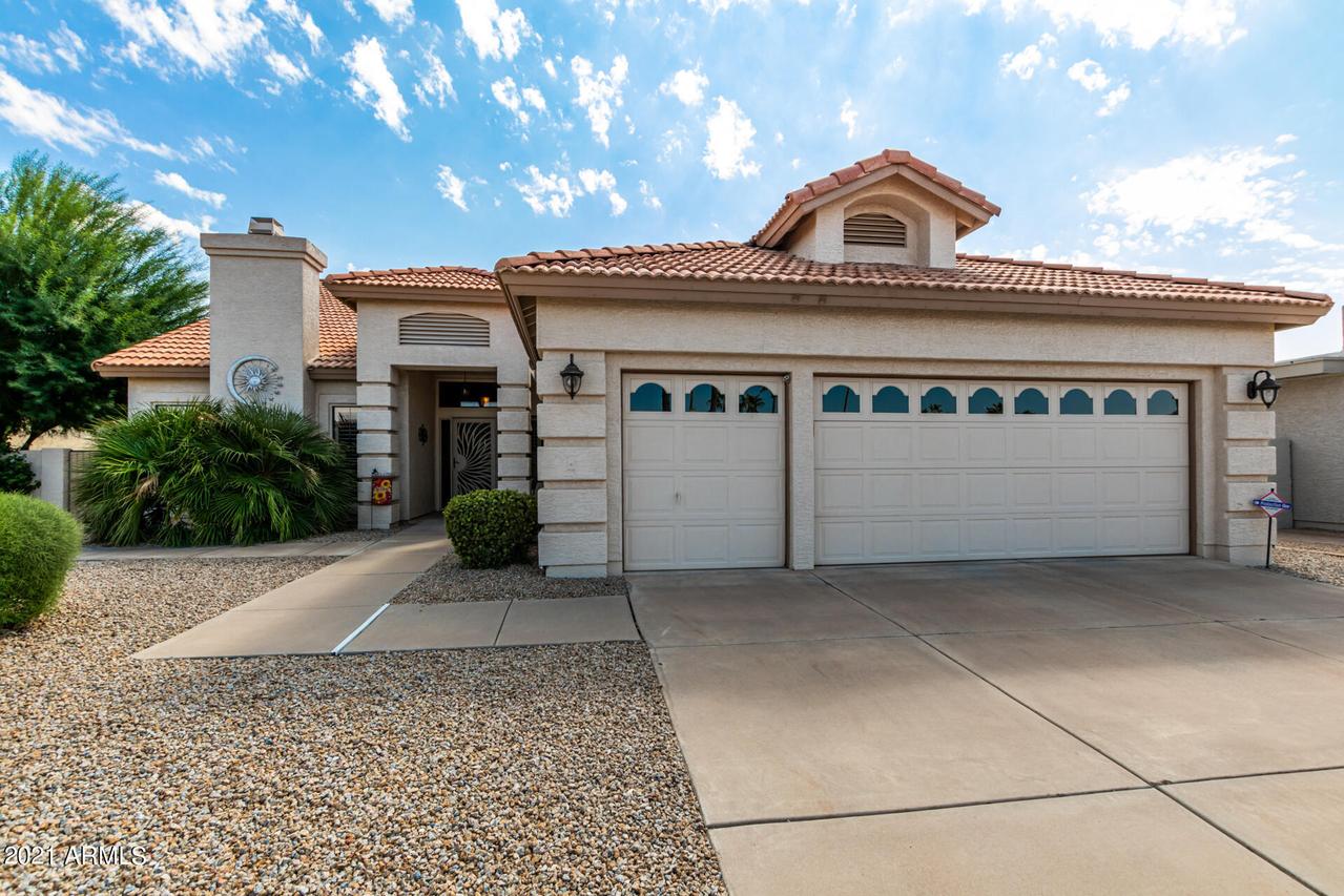 10549 E Navajo Pl., Sun Lakes, AZ 85248